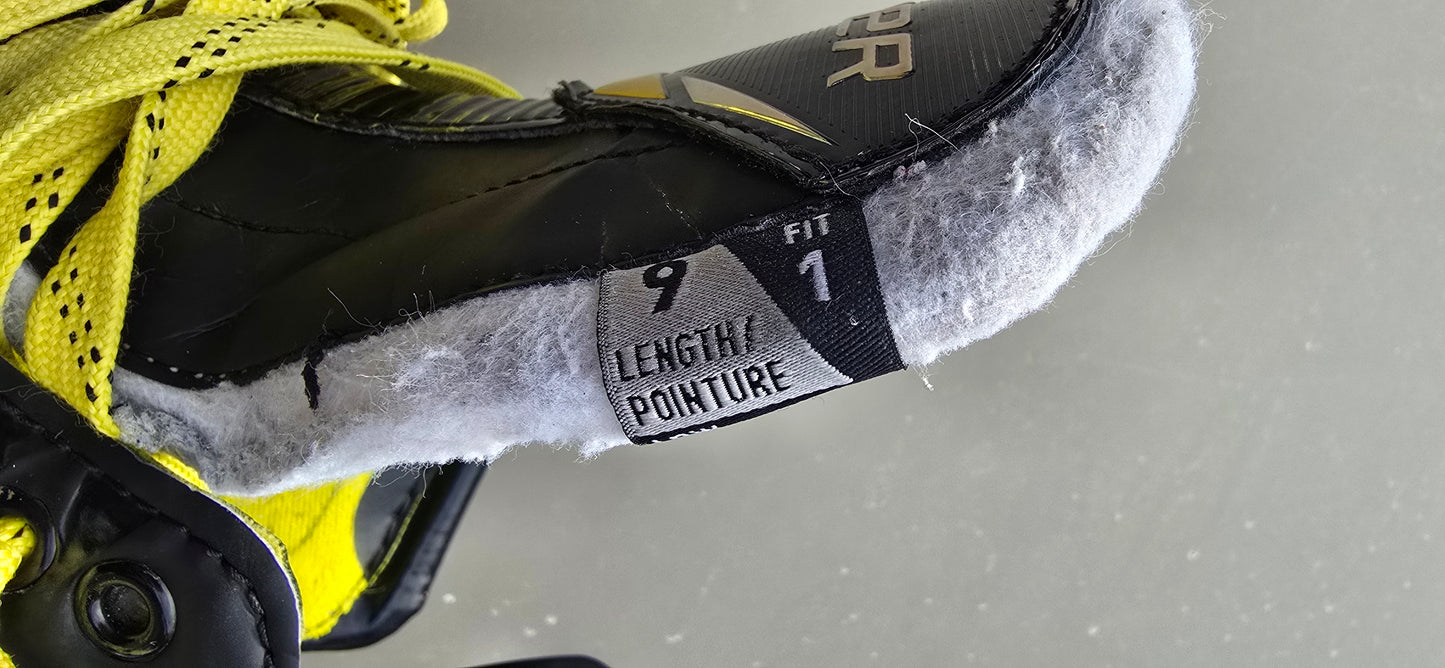 2nd Hand Bauer Supreme 3S Pro Skates size Box 9 Fit 1